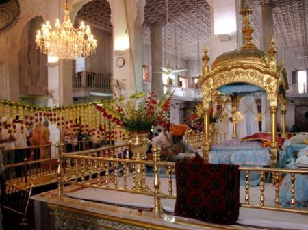 bangla-sahib-gurudwara-04