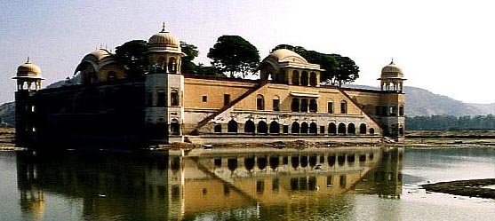jal-mahal-02