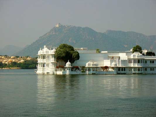 1414689910lake2