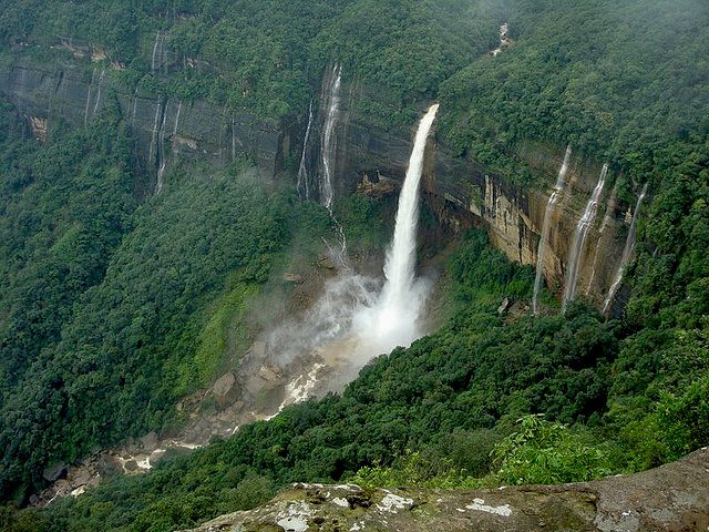 Nohkalikai-Falls